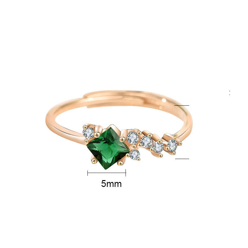 Geometrical ring with cubic zirconias