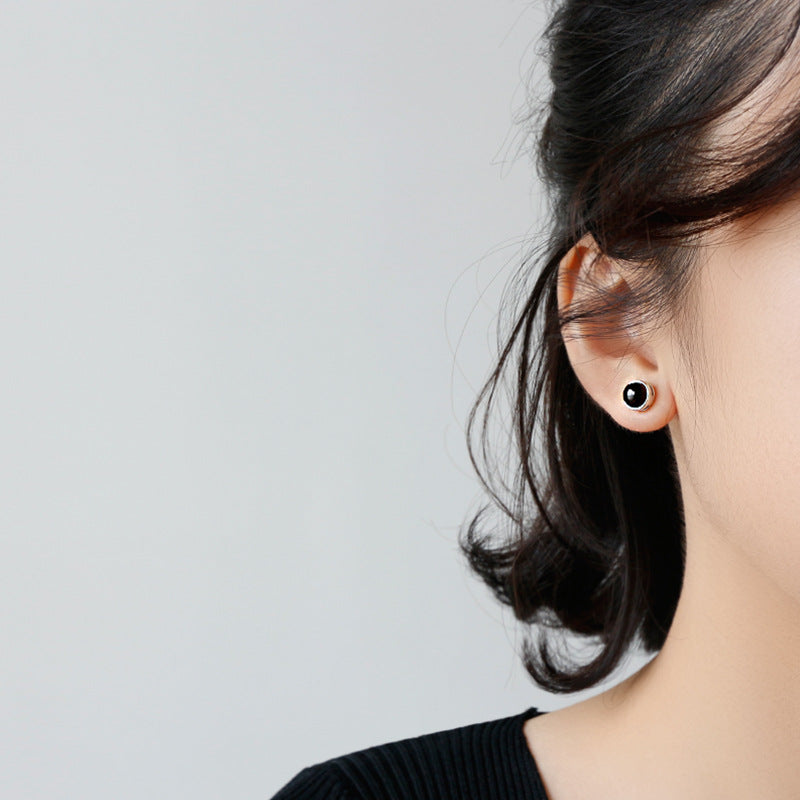 Round natural agate stud earrings