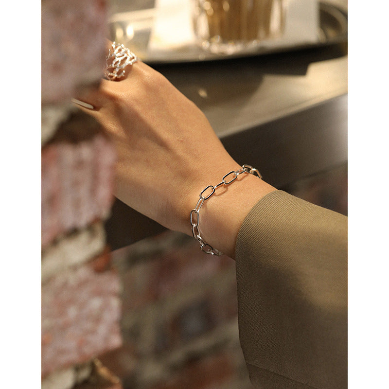 Chain bracelet with wide links