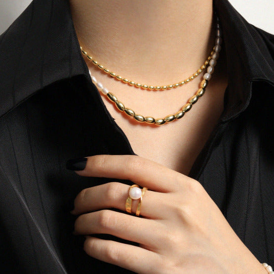 Assymetrical pearl waterdrop necklace