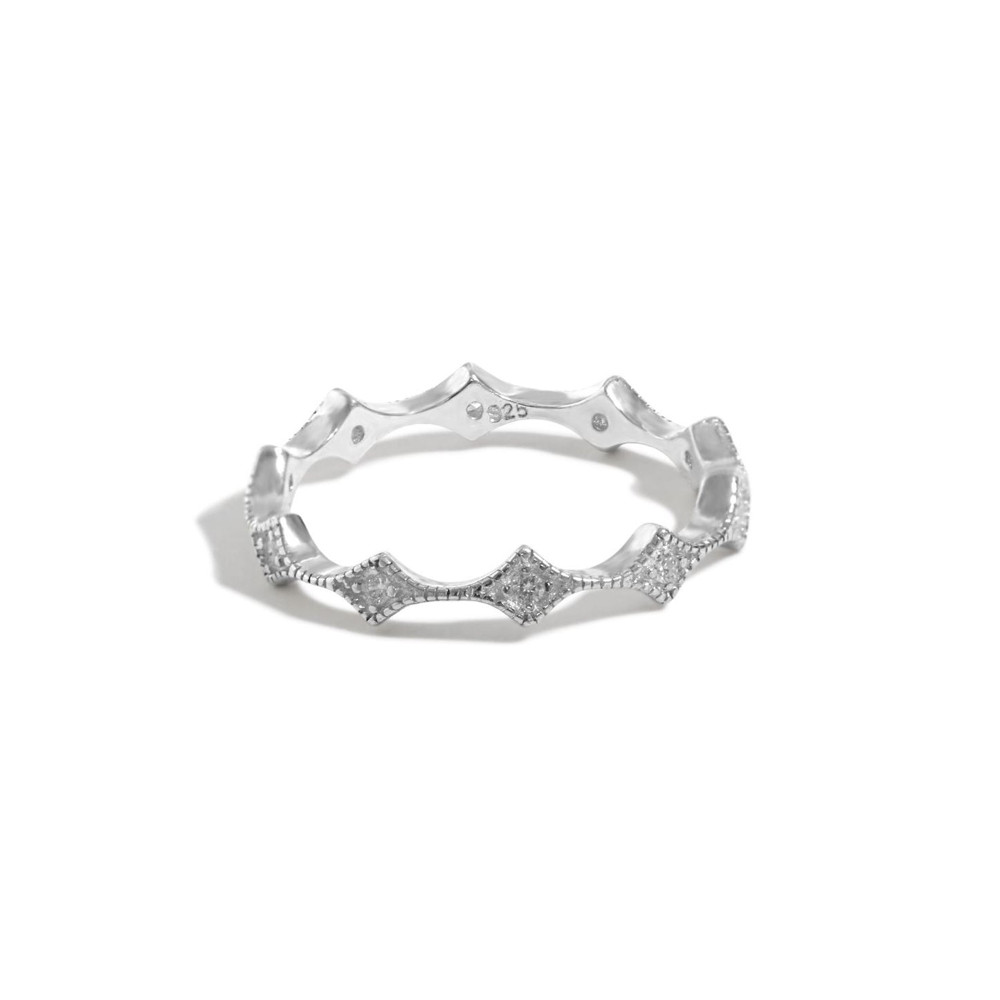 Geometrical design ring with micro setting of cubic zirconias