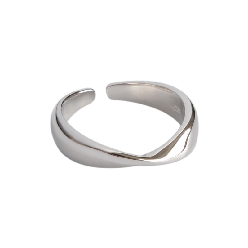 Twisted minimalistic ring