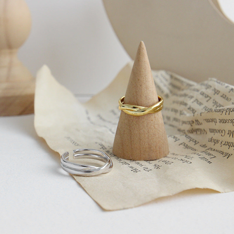 Double twist ring